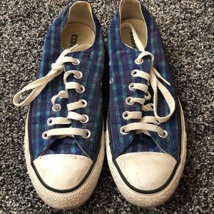 Blue plaid converse